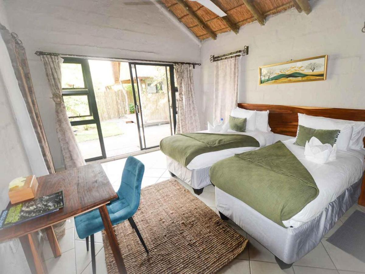 African Excursions Guest House Khwai Esterno foto