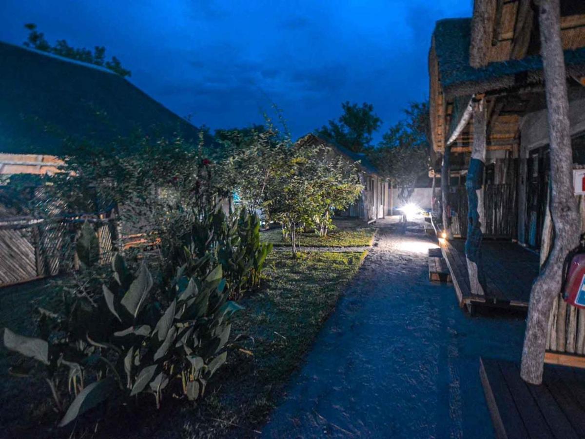 African Excursions Guest House Khwai Esterno foto